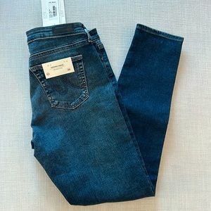 NWT AG Legging Ankle jeans.